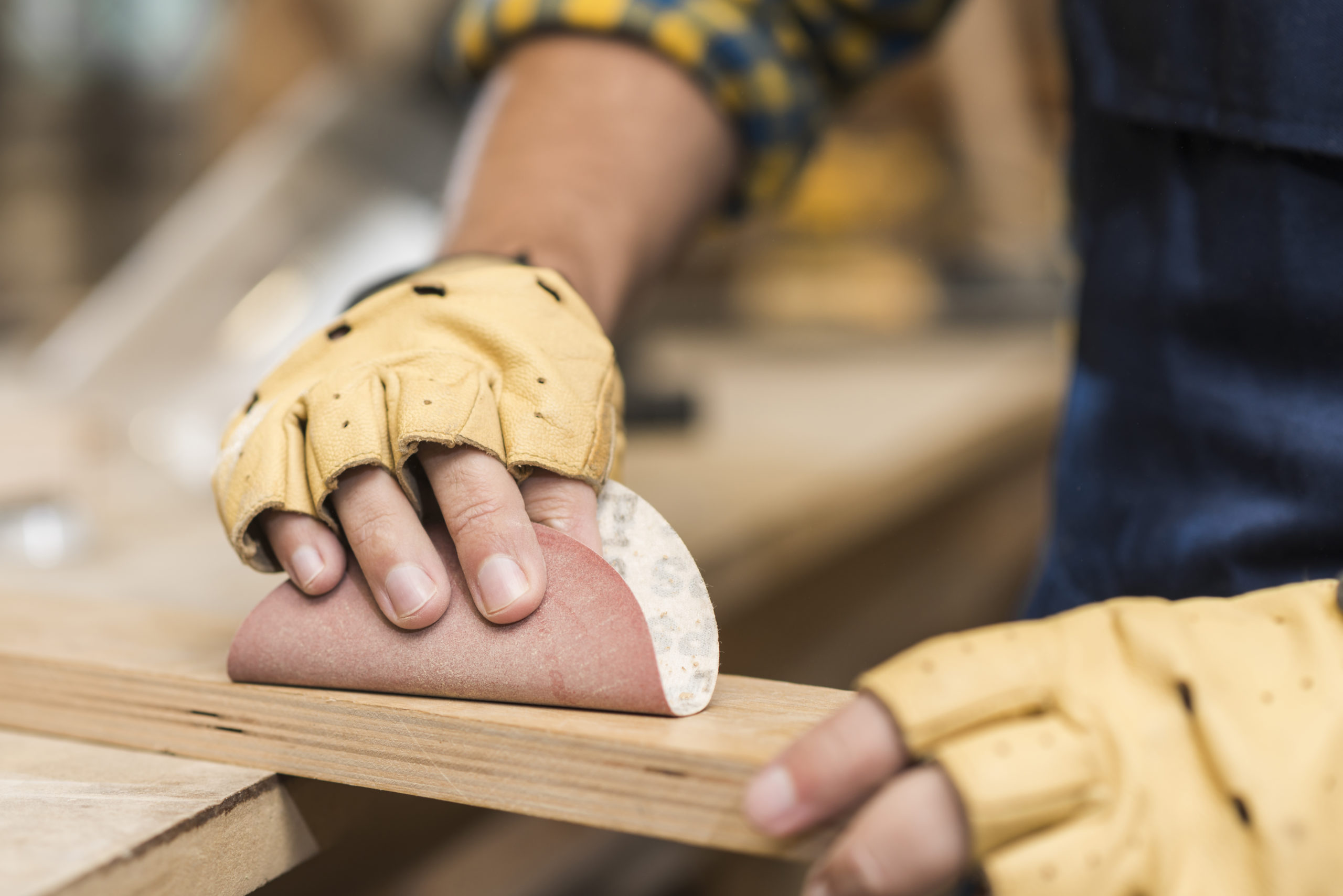 Réalisation de porte en bois sur mesure à Vanves Réalisation de porte en bois sur mesure à Vanves