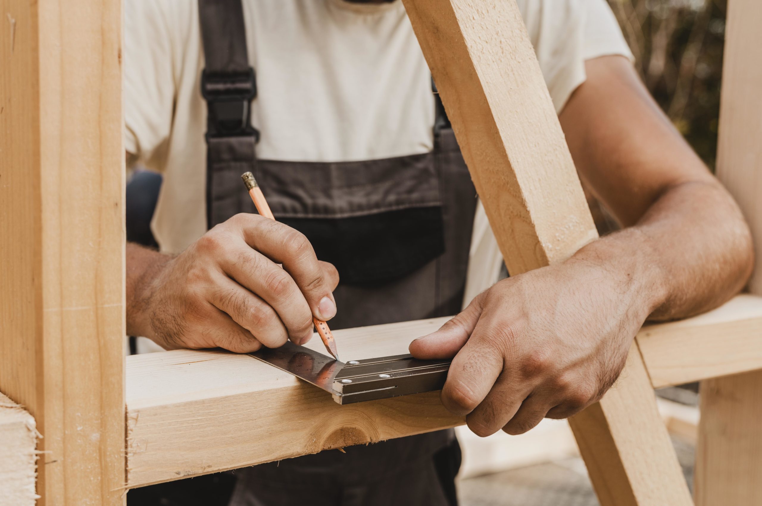 Réalisation de porte en bois sur mesure à Vanves Réalisation de porte en bois sur mesure à Vanves